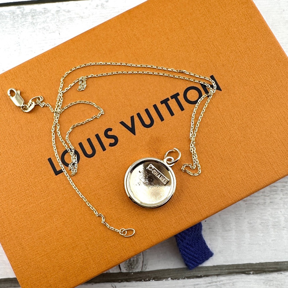 CHANEL Gold and Black Circular Necklace - Picture 2 of 4